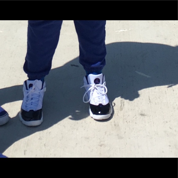 Ring 6s . Size 3 box included . Worn 3 times .